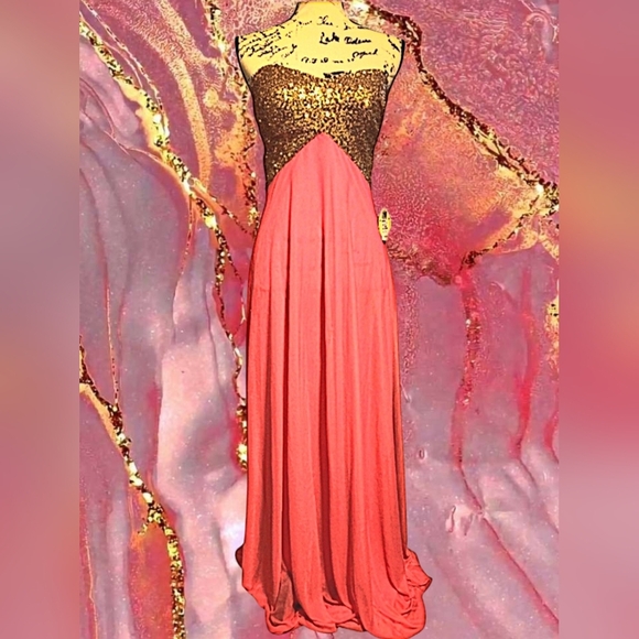 Blondie Nites by Stacy Sklar Strapless Formal Gown - Picture 1 of 9